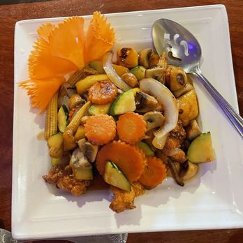 Lemongrass - Mango Lobster 4.5/5 Only wish there were more lobster, not enough for the price - Thai Near Me - Moss Landing, California