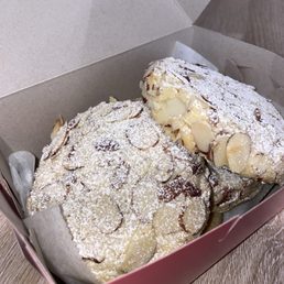 Almond Croissant
