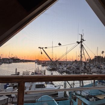 Joe's Crab Shack - Seafood Near Me - Oceanside, California
