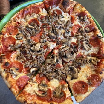 Rickety Cricket Brewing - Pepperoni, sausage pizza - Pizza Near Me - Kingman, Arizona Rickety Cricket Brewing - Pepperoni, sausage pizza - Pizza Near Me - Kingman, Arizona