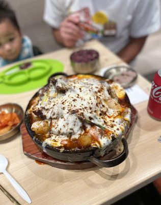 Daeho Kalbijjim & Beef Soup by null