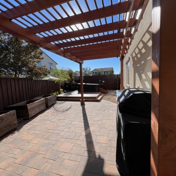 Lara landscape custom - Landscaping Near Me - San Martin, California