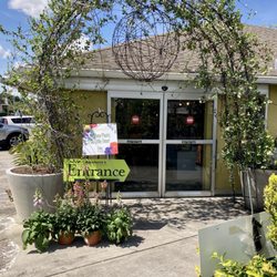 Apenberry's Garden - Entrance