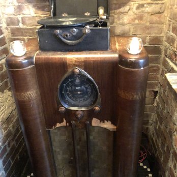 Tanner Smiths - Cocktail Bars Near Me - New York, New York