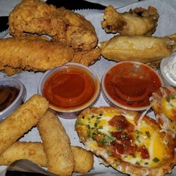Sportsbeat Pub & Cafe - Lagniappe platter (chicken tenders, mozzarella sticks, wings, and potato skins)