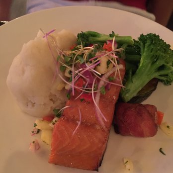 Billy's Seafood - Cedar planked salmon with mashed potatoes - Seafood Near Me - Saint John, New Brunswick Billy's Seafood - Cedar planked salmon with mashed potatoes - Seafood Near Me - Saint John, New Brunswick