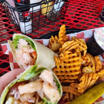 Bethany Boathouse - Bars Near Me - Bethany Beach, Delaware