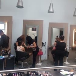 Alfredo Escobar Salon