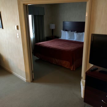 Quality Suites - Hotels Near Me - Laval, Quebec