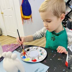 Leavenworth Art Haus - Fun for my 5 year old too!