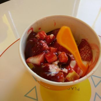 Orange Leaf Frozen Yogurt - Jordan strawberry cheesecake yogurt with fresh strawberries, strawberry syrup, and cheesecake bits! - Ice Cream & Frozen Yogurt Near Me - San Antonio, Texas Orange Leaf Frozen Yogurt - Jordan strawberry cheesecake yogurt with fresh strawberries, strawberry syrup, and cheesecake bits! - Ice Cream & Frozen Yogurt Near Me - San Antonio, Texas