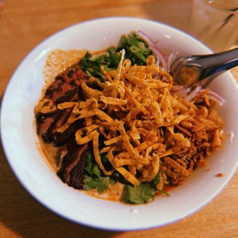 Ginger & Scallion - Thai Near Me - Seattle, Washington