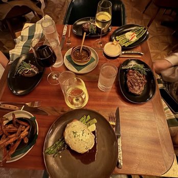 THE HUSKY - Updated June 2025 - 212 Photos & 62 Reviews - 4510 Freret