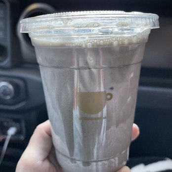 Republik Coffee - Blk Vanilla Latte - Coffee & Tea Near Me - Pasadena, California