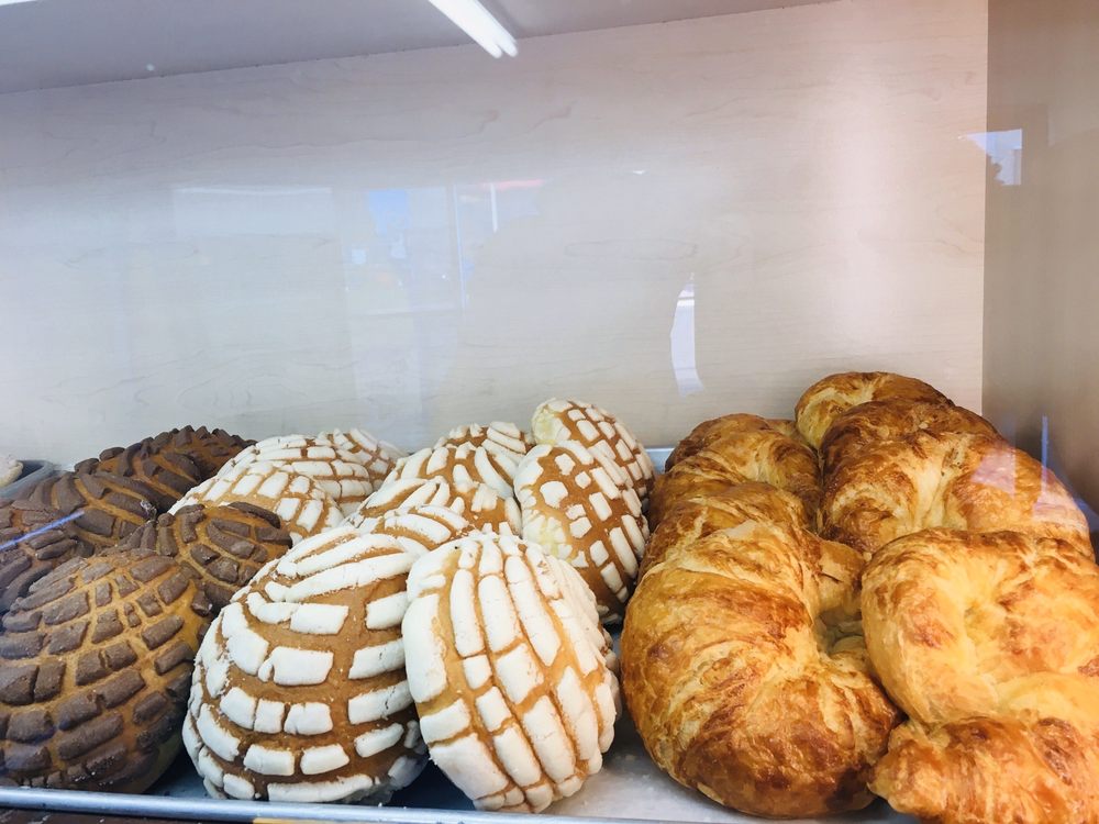 PANADERIA LOS JAROCHOS 32 Photos & 27 Reviews 2822 N 32nd St