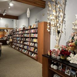 Trail's End Bookstore - Well decorated bookstore