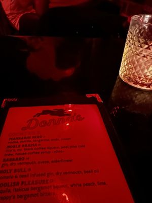 Donna's by null
