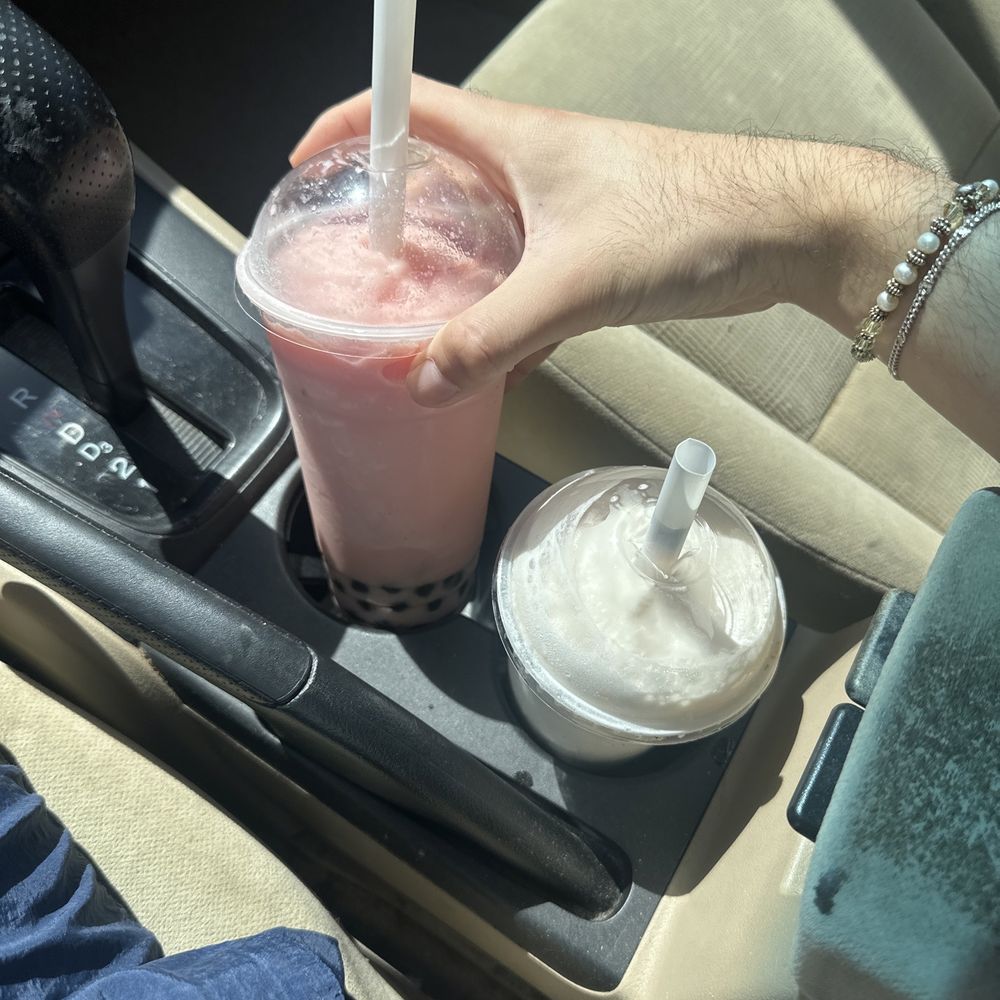 Watermelon Smoothie and Lychee Smoothie with Boba Watermelon Smoothie and Lychee Smoothie with Boba