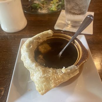 Charley's Waterfront Cafe - Delicious French Onion Soup - Wine Bars Near Me - Farmville, Virginia