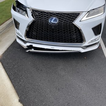 Glamour Auto Body - White Lexus with front end damage - Body Shops Near Me - Norcross, Georgia Glamour Auto Body - White Lexus with front end damage - Body Shops Near Me - Norcross, Georgia