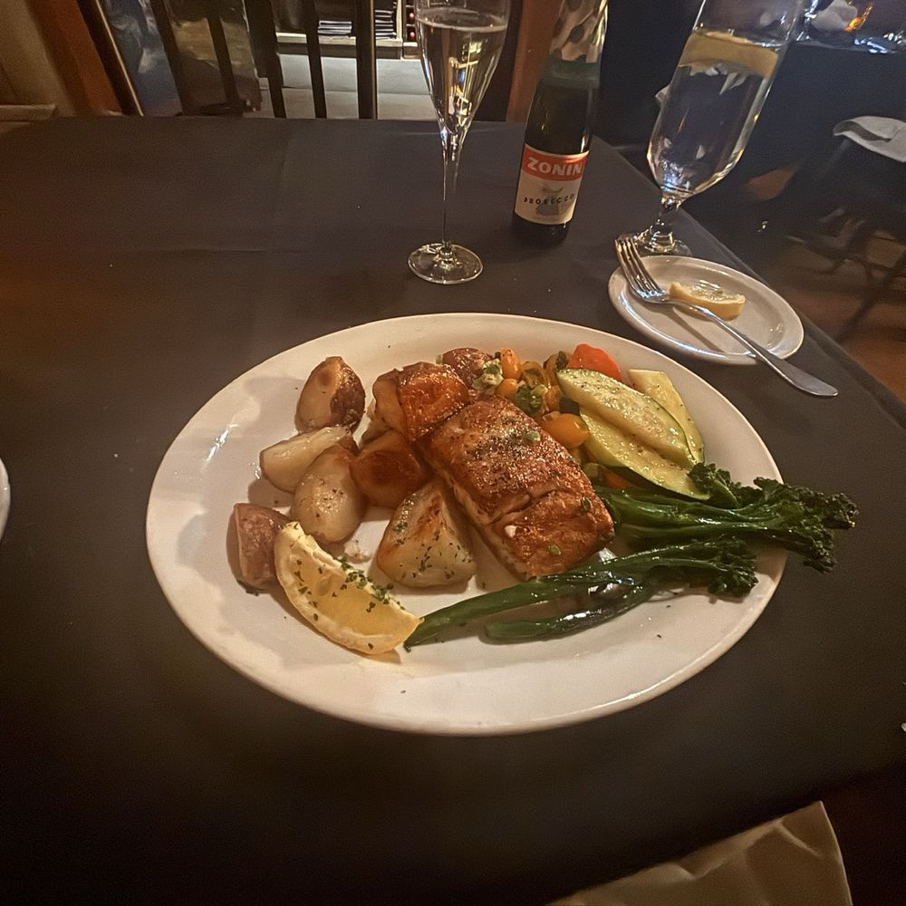 Antiquity Restaurant - Seafood Near Me - Albuquerque, New Mexico
