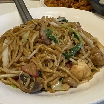 Panda Inn - Lo-mein Pork - Chinese Near Me - Ontario, California