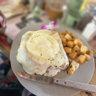 Bulegreen Cafe Yard by null