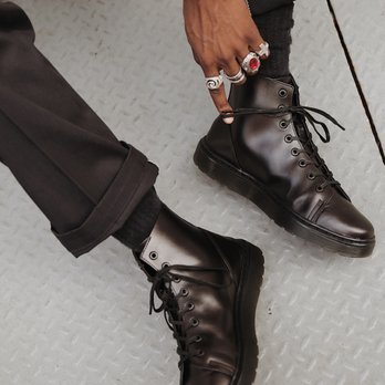 jersey gardens dr martens