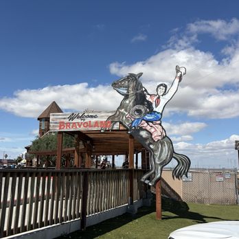 Bravo Farms - Reminds me of Texas, but also, not quite. lol - Dog Parks Near Me - Kettleman City, California Bravo Farms - Reminds me of Texas, but also, not quite. lol - Dog Parks Near Me - Kettleman City, California