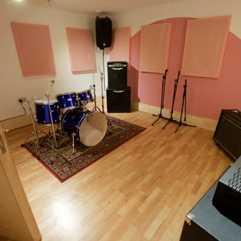 Small Pond - Room 1 - Recording & Rehearsal Studios Near Me - Brighton, BNH