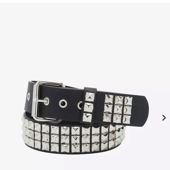 Hot Topic - Accessories Near Me - Wilmington, North Carolina