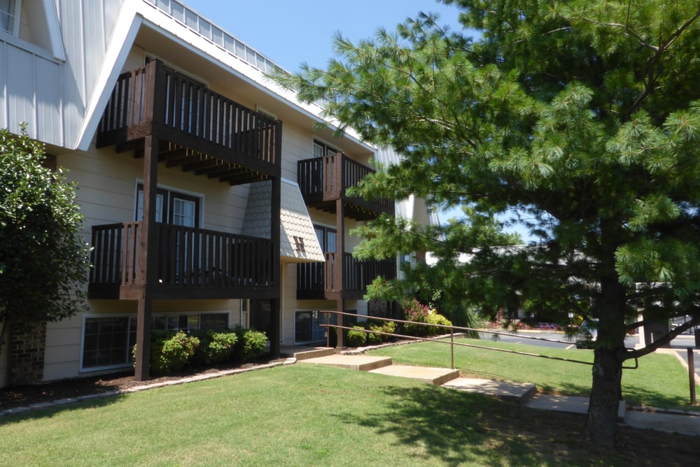 NORTH CREEKSIDE APARTMENTS Updated September 2024 1764 N Leverett Ave, Fayetteville