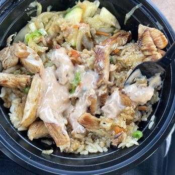 Teriyaki Madness - The bowl I ordered. I was grossed out by th food not being cooked and finding out about my drink that I threw all of it away. - Japanese Near Me - Fresno, California