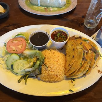 El Guajillo Mexican - Tacos de Birria Taco Platter - Mexican Near Me - Trenton, New Jersey El Guajillo Mexican - Tacos de Birria Taco Platter - Mexican Near Me - Trenton, New Jersey