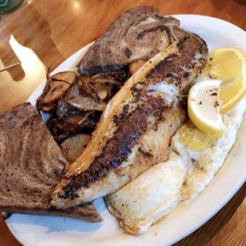 501 Tavern - American Near Me - North Hudson, Wisconsin