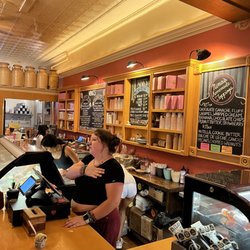 Nina's Waffles & Ice Cream - Inside