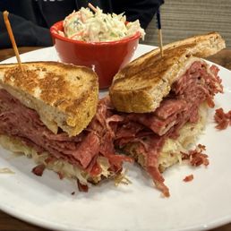 Corned beef sandwich