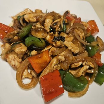 Simply Pho House - Thai Basil entree with chicken - Asian Fusion Near Me - Marble Falls, Texas Simply Pho House - Thai Basil entree with chicken - Asian Fusion Near Me - Marble Falls, Texas