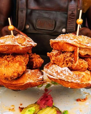 Chick N Jones by null