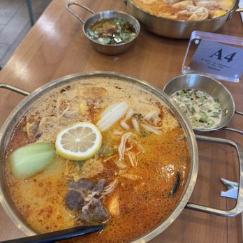 Mala Town - Set with Tom Yum Soup Base (Mild Spicy) - Ramen Near Me - Milpitas, California Mala Town - Set with Tom Yum Soup Base (Mild Spicy) - Ramen Near Me - Milpitas, California