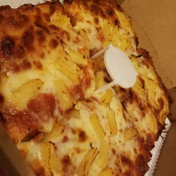 Jet's Pizza - 4 Corner Pizza - Pineapple - Pizza Near Me - Chicago, Illinois
