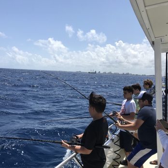 Right Hook Fishing Charter - Boat Charters Near Me - Riviera Beach, Florida