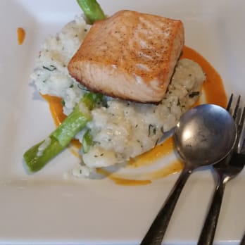 CoHo Cafe - Salmon filet with asparagus risotto - Cafes Near Me - Stanford, California