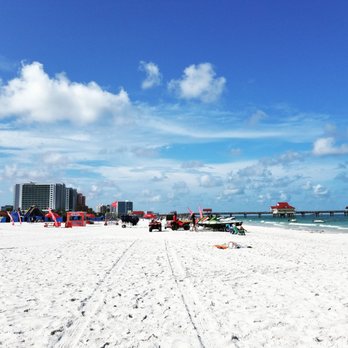 Clearwater Beach - White sand beach and very clean - Beaches Near Me