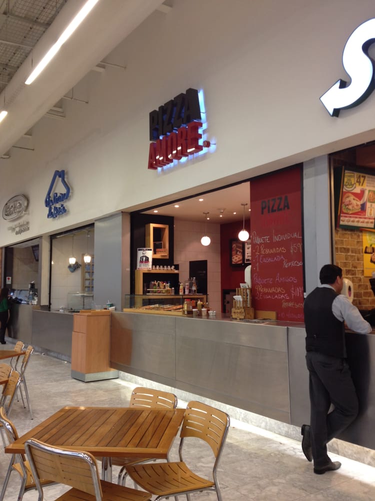 PIZZA AMORE Lago Zurich 245, México, D.F., Mexico Pizza