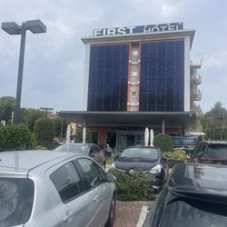 First Hotel Malpensa - Hotel front