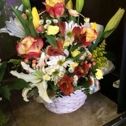 Cherry Creek Floral - The GORGEOUS arrangement I purchased for Mother's Day!