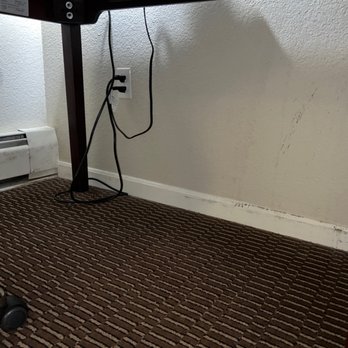 Comfort Inn Sandusky - This is under the desk - Hotels Near Me - Sandusky, Ohio Comfort Inn Sandusky - This is under the desk - Hotels Near Me - Sandusky, Ohio