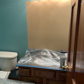 Pagano Painting - Before bathroom - Painters Near Me Pagano Painting - Before bathroom - Painters Near Me