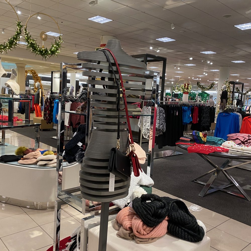 Nordstrom Aventura - interesting decor - Department Stores Near Me - Aventura, Florida